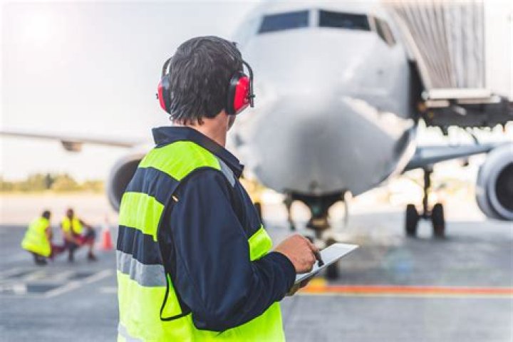 What does an air dispatcher do in the army?