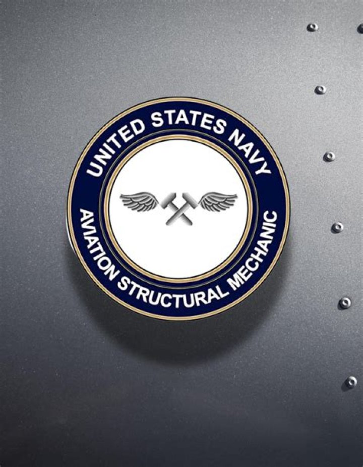 What does an Aviation Structural Mechanic do in the Navy?