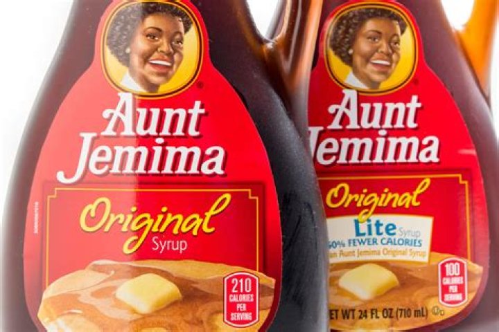 What does Aunt Julia represent?