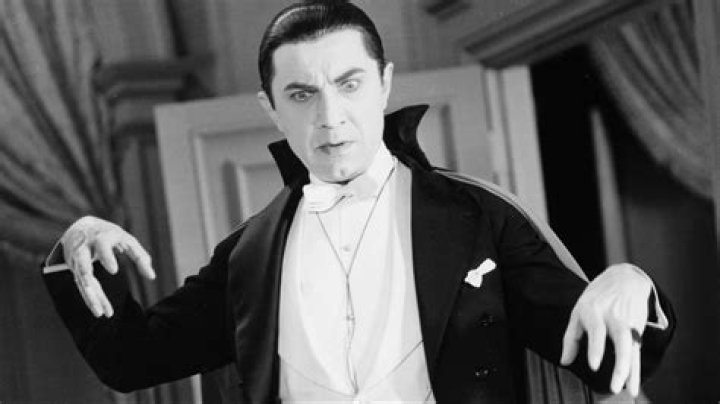 What does Dracula do?