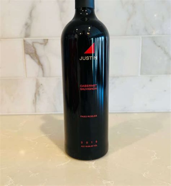 What does Justin Cabernet taste like?