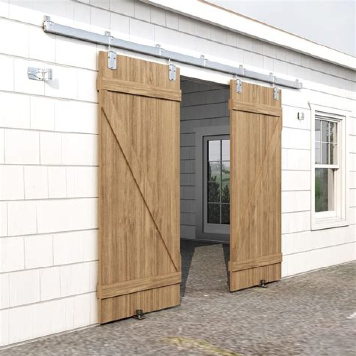 What does single bypass barn door mean?