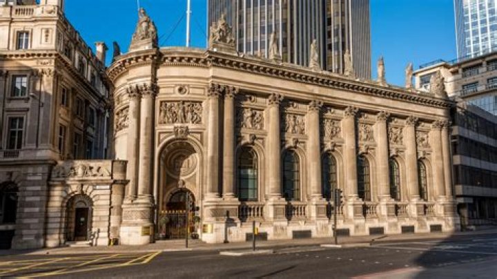 What does the Victorian Building Authority do?
