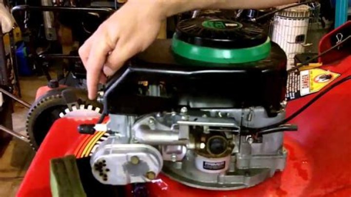 What engine is in a sovereign lawnmower?
