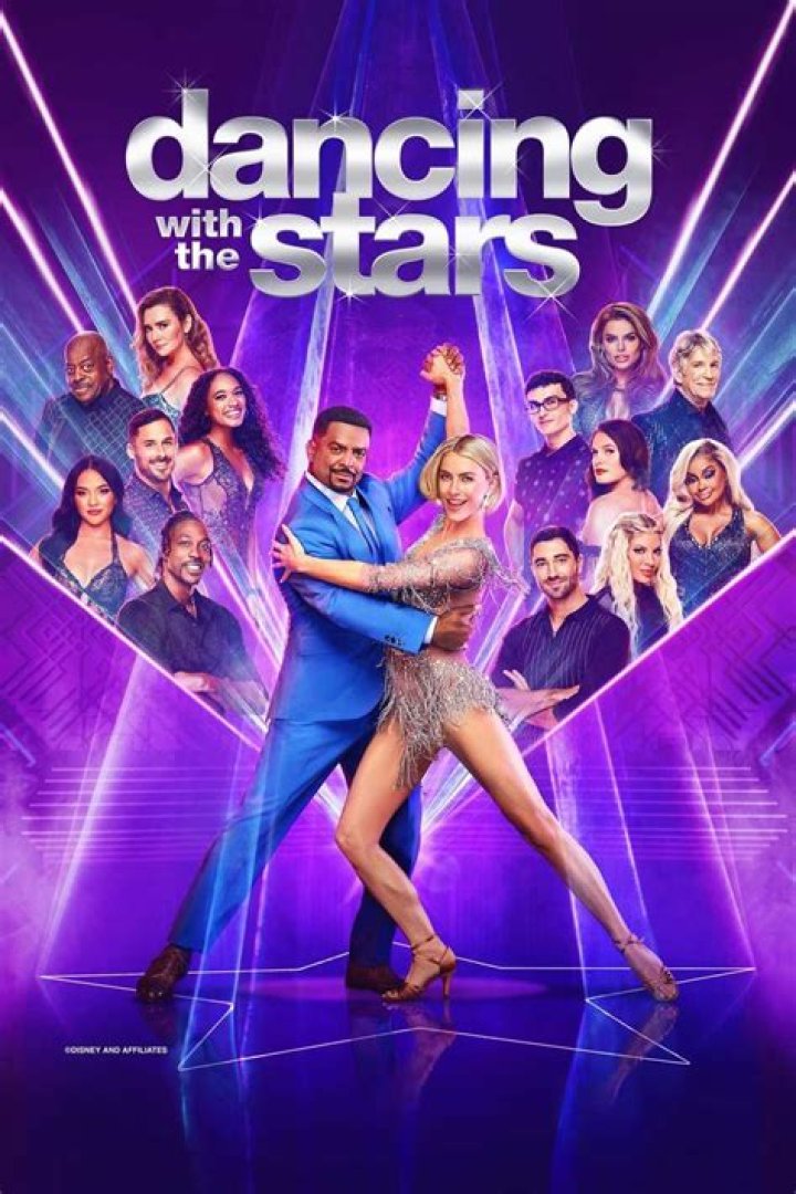 What episode did Derek Hough dance on DWTS?