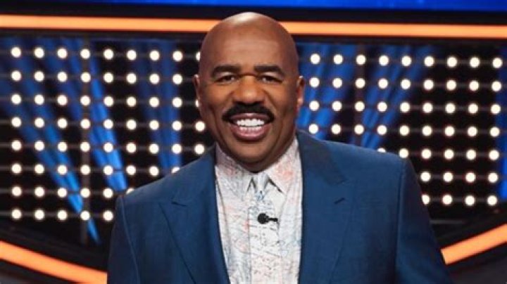 What game show does Steve Harvey?
