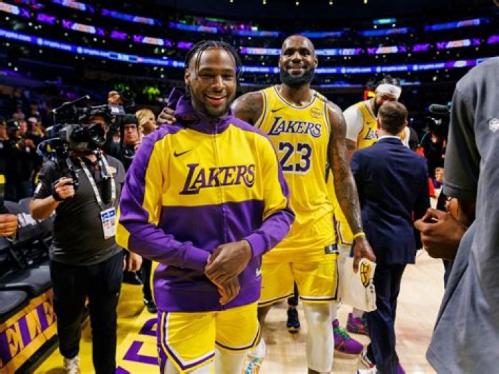 What good deeds has LeBron James done?
