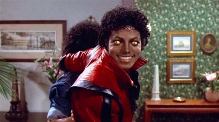 What happened with Michael Jackson and the balcony?