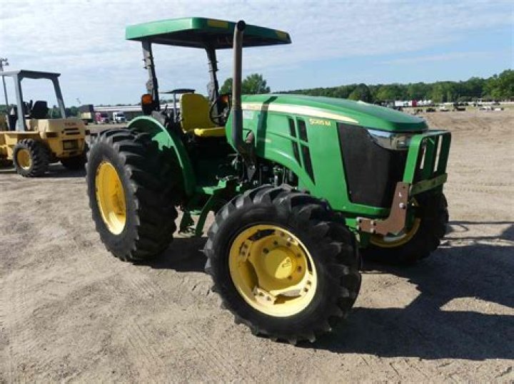 What horsepower is a John Deere 5085M?