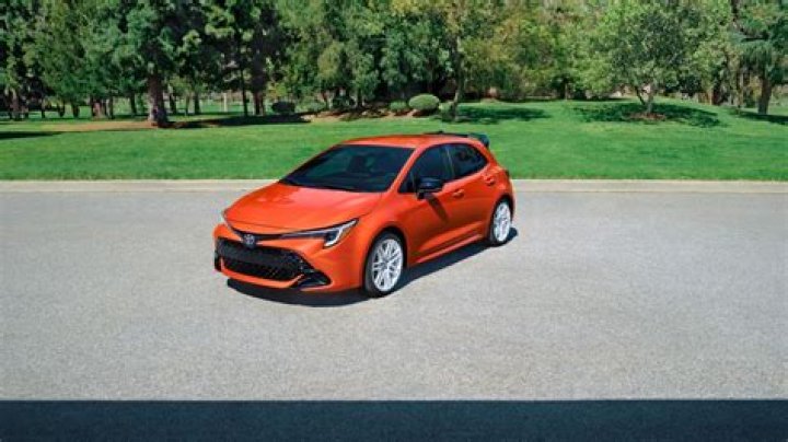 What is a Toyota Corolla SR5?