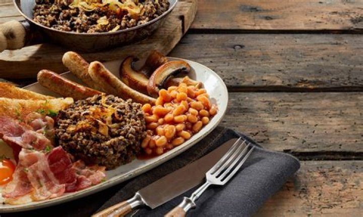 What is a traditional Scottish dinner?