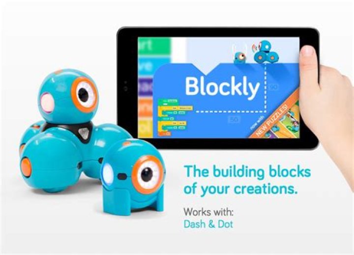What is Blockly for dash and dot robots?