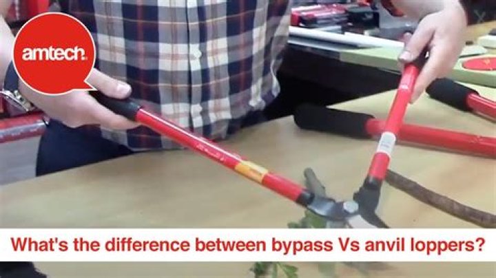 What is difference between anvil and bypass loppers?