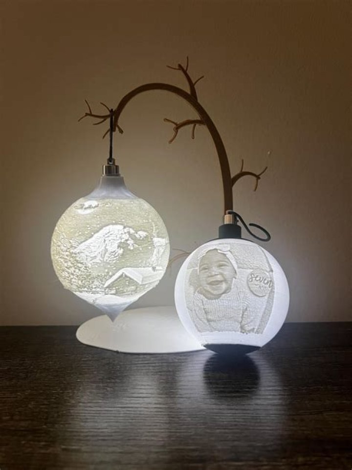 What is Lithophane porcelain?