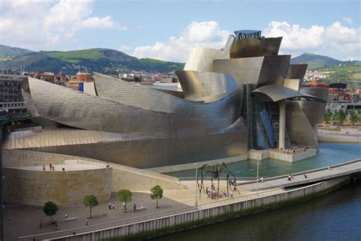 What is special about the Guggenheim Museum Bilbao?