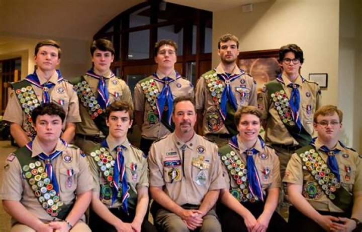 What is the age limit to become an Eagle Scout?