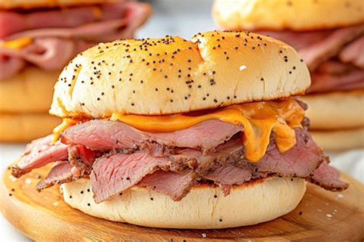 What is the best cheese for roast beef sandwich?