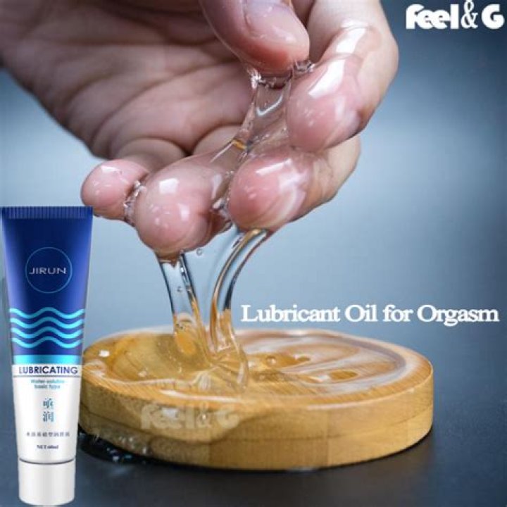 What is the best lubricant for gym equipment?