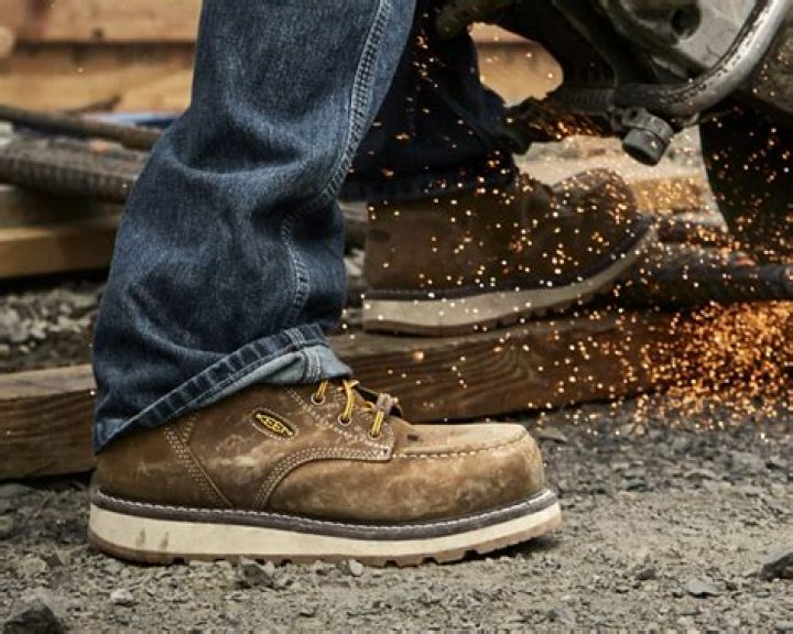 What is the best rated steel toe work boots?