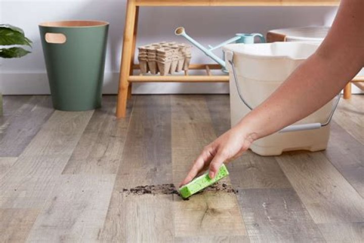 What is the best way to clean laminate flooring?