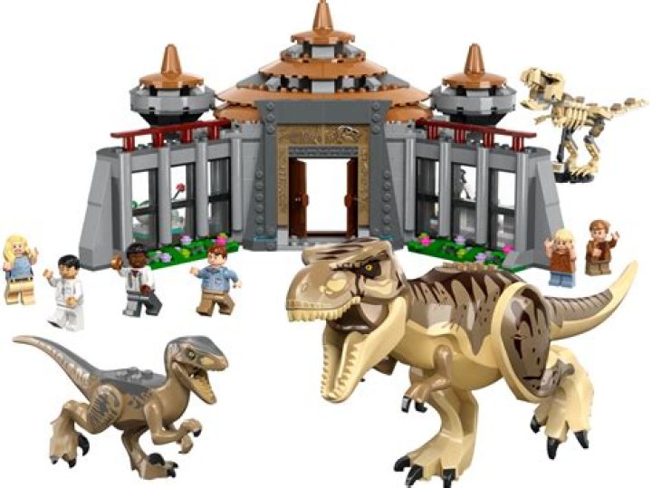 What is the biggest LEGO Jurassic World set?