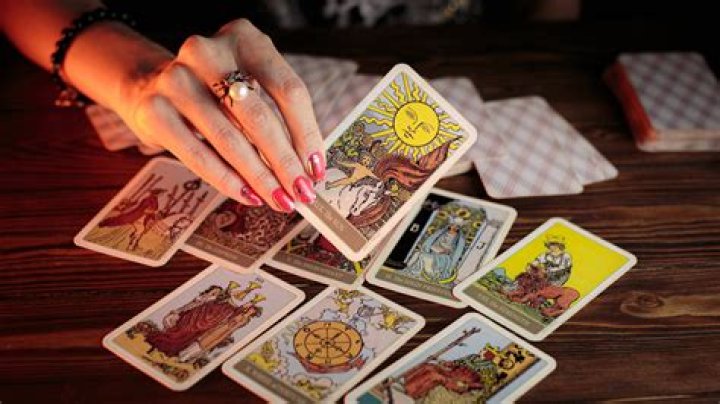 What is the chariot in a tarot card reading?