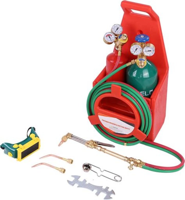 What is the difference between an acetylene tip and a propane tip on a torch?