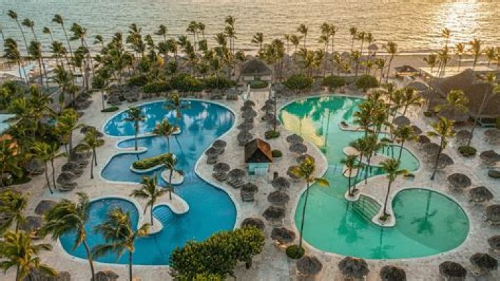 What is the difference between Iberostar Punta Cana and Dominicana?