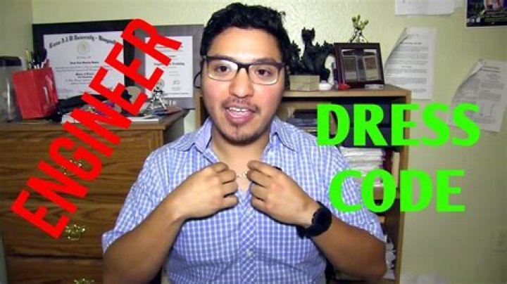 What is the dress code for a chemical engineer?