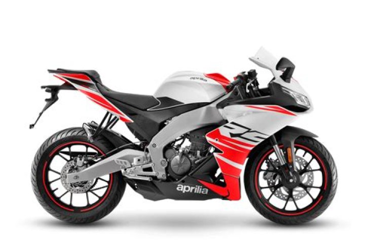 What is the mileage of Aprilia RS 125?