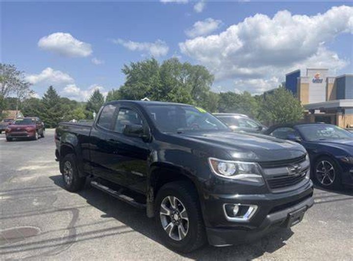What is the mpg on 2016 Chevy Colorado?