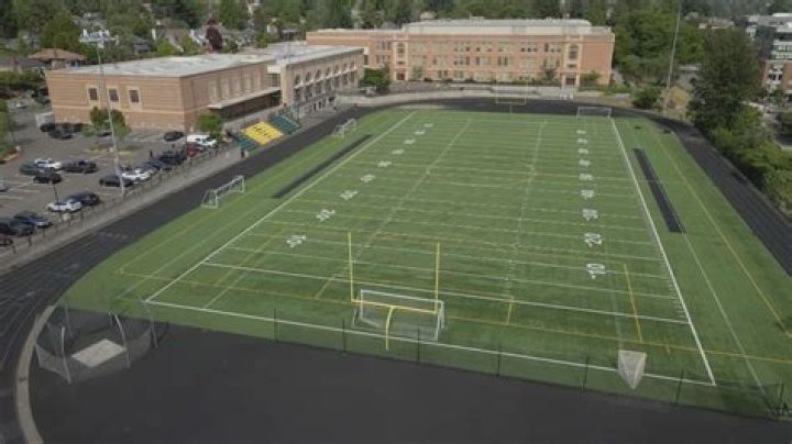 What is the oldest high school in Fresno CA?