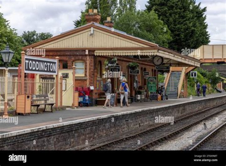 What is the postcode for Cheltenham train station?