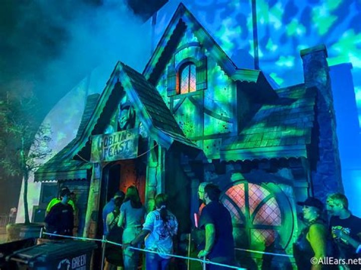 What is the scariest haunted house in NY?