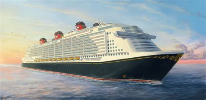 What is the top speed for a cruise ship?