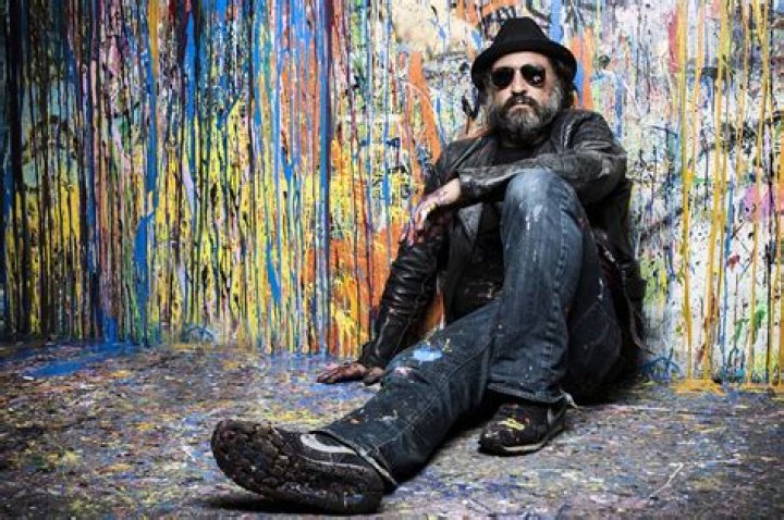 What kind of artist is Mr Brainwash?