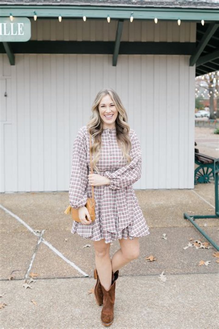 What kind of dresses look good with cowboy boots?