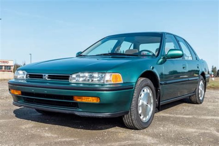 What kind of oil does a 92 Honda Accord take?