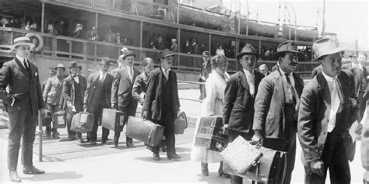 What kind of work did Mexican immigrants do?