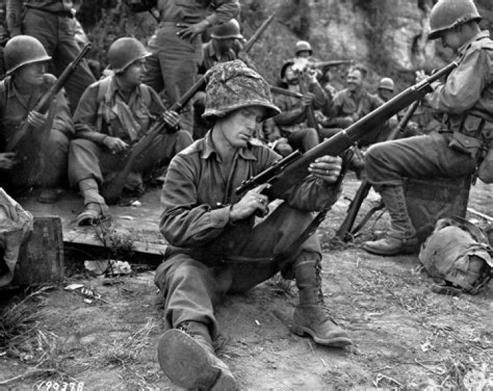 What Marine unit saw the most combat in ww2?