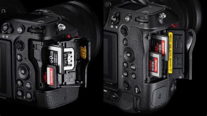 What memory card does a Nikon D5600 use?