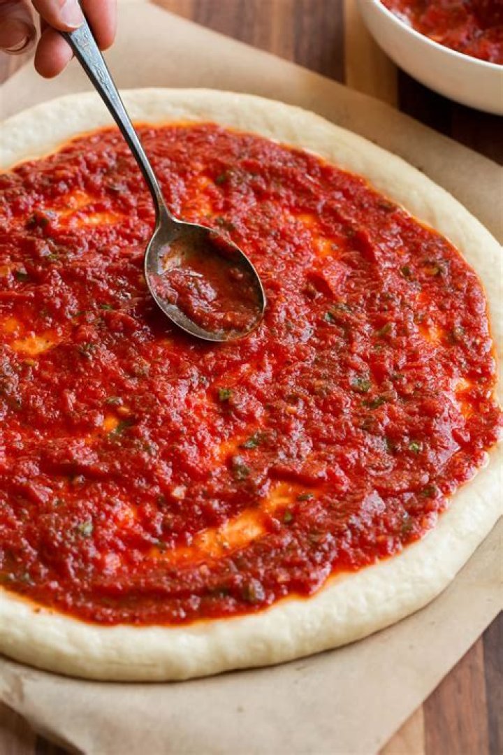 What pizza sauce is made of?