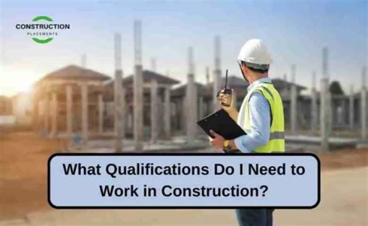 What qualifications do you need to work in a zoo in Scotland?