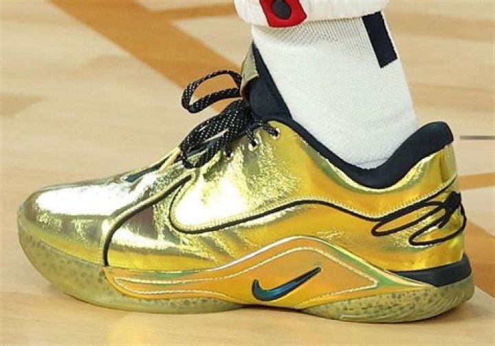 What shoes did LeBron wear in 2012 Finals?