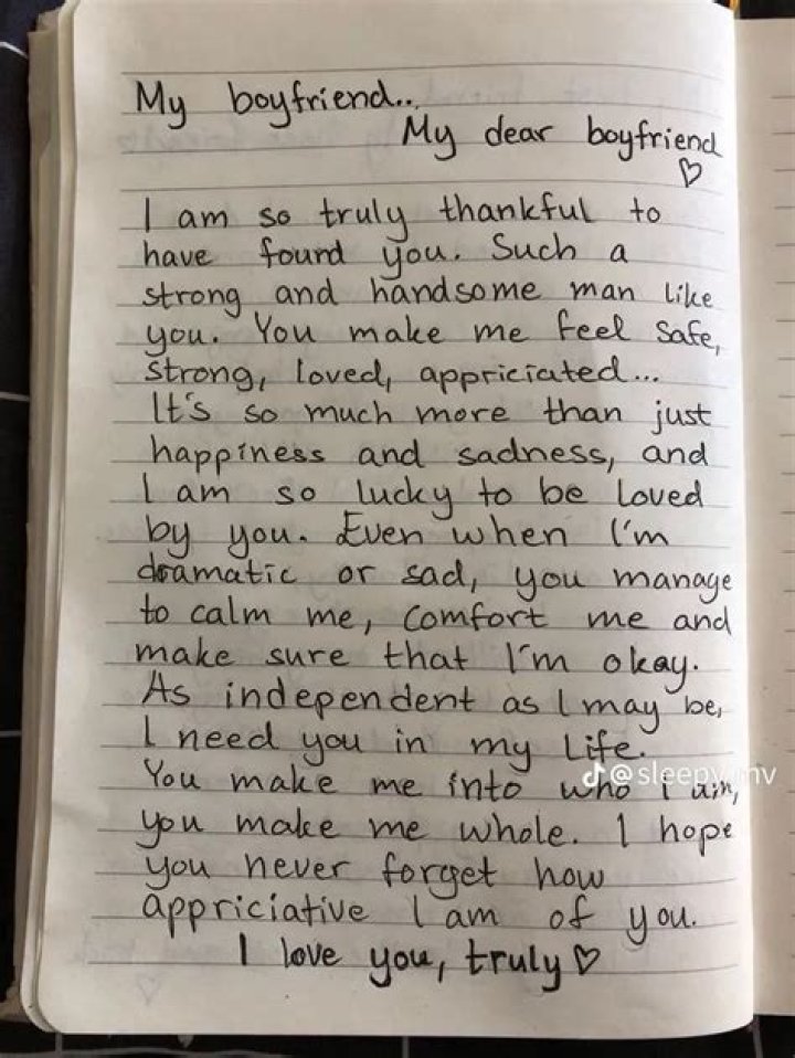 What should I write for my boyfriend status?