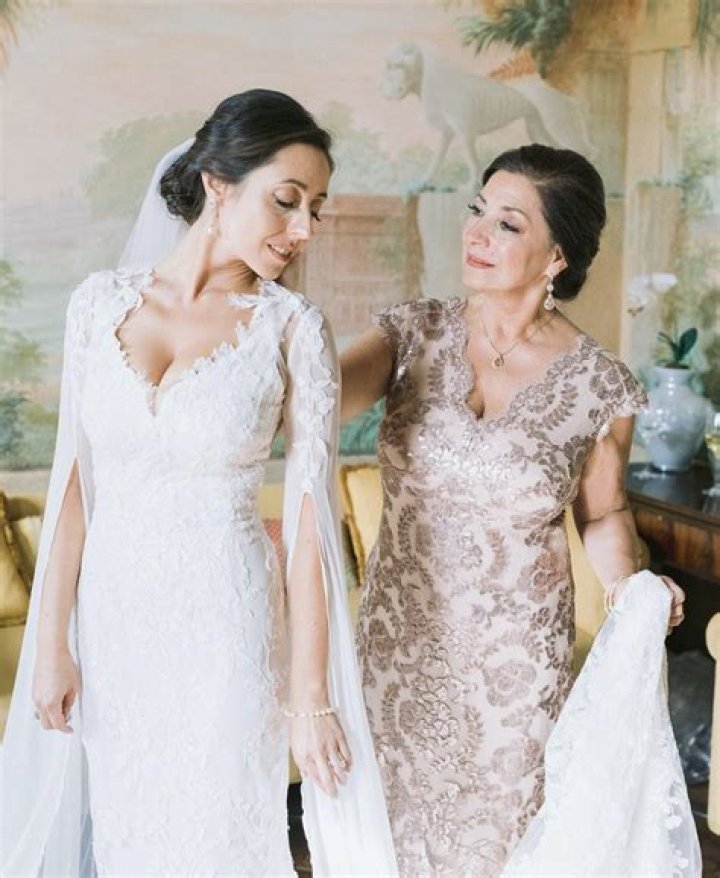 What should you get mother of the bride?