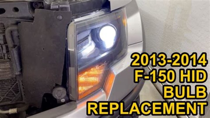 What size bulb does a 2013 f150 take?