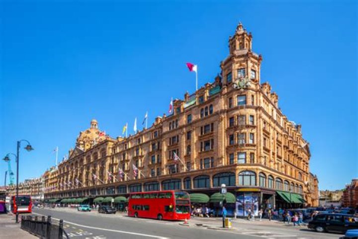 What street in London is Harrods on?
