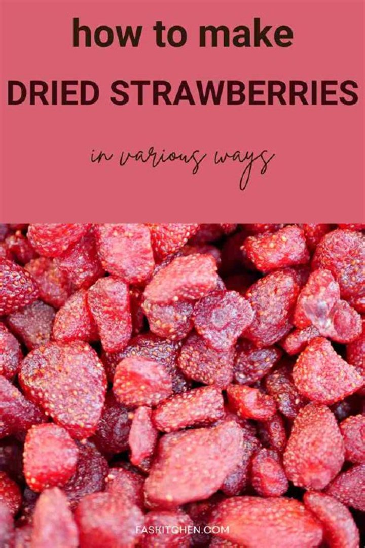 What temperature do you dry strawberries in the oven?