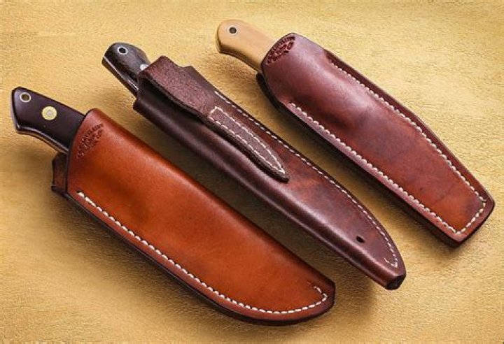 What thickness leather is best for knife sheath?
